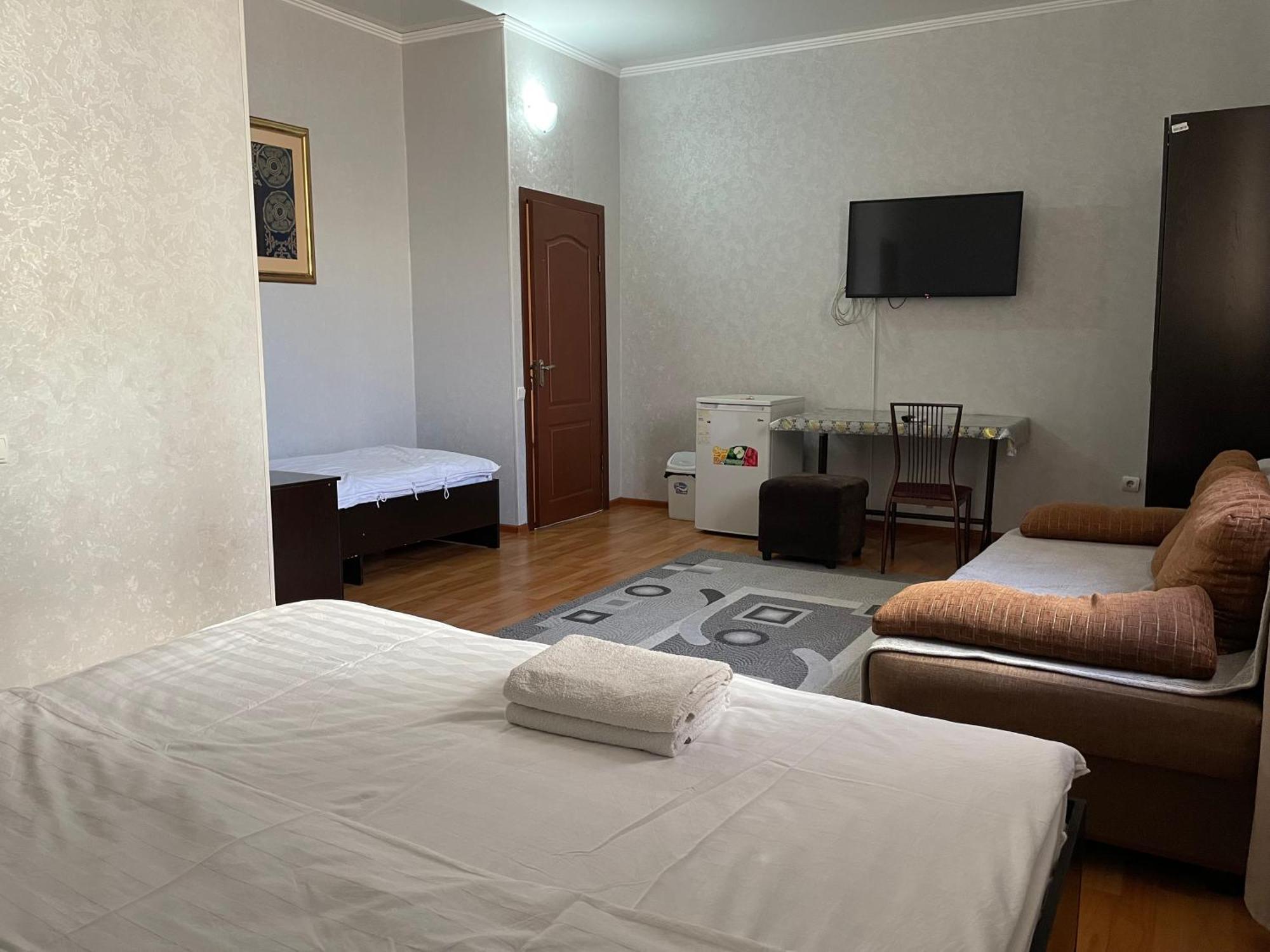 Auberge de jeunesse Fiveseasons à Almaty Extérieur photo